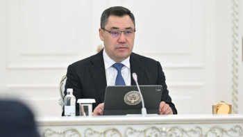 Фотография к новости: Садыр Жапаров: Қазақстан - бауырлас мемлекет әрі негізгі сауда серіктестеріміздің бірі