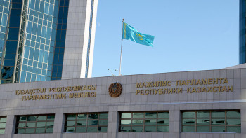 Фотография к новости: Мәжілісте мемлекеттік деректерге қатысты заң талқыланды