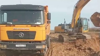 Фотография к новости: Қонаев қаласынан БҚО-ға арнайы техникалар жеткізілді