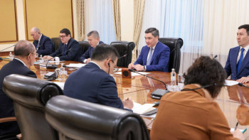 Фотография к новости: Бектенов: Шикізатты газ түрінде сатудың орнына біз полиэтилен өндіреміз