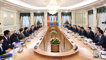 Фотография к новости: Қазақстан мен Қырғызстан тауар айналымын 2 млрд долларға жеткізбек