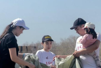 Фотография к новости: Спорт пен тазалық: Астанада қоқыс жинаудан экомарафон өтті