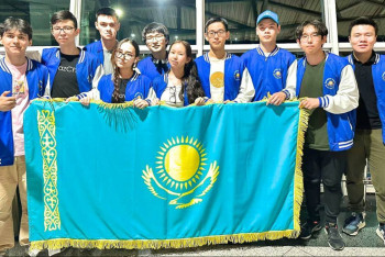 Фотография к новости: Оқушалыр Менделеев олимпиадасында бақ сынайды