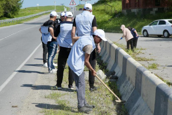 Фотография к новости: Сайрам ауданының бес ауылында экоакция ұйымдастырылды