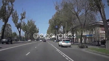 Фотография к новости: Алматыда полиция көлігі мопед жүргізушісін қағып кетті