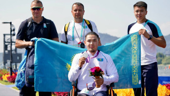 Фотография к новости: Парижден олжалы оралсам деген ниетім бар - Бибарыс Спатай