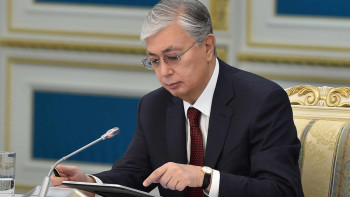 Фотография к новости: Президент бірқатар заңға қол қойды