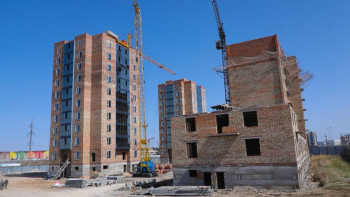 Фотография к новости: Астанада пәтерлерге айналған техникалық қабат бұзылады