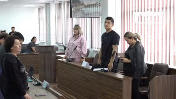 Фотография к новости: Алматыда автобус апатына қатысты сот отырысы онлайн өтіп жатыр