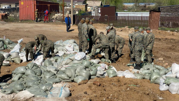 Фотография к новости: Ұлттық ұланның әскери қызметшілері 100 км жағалауды нығайтты