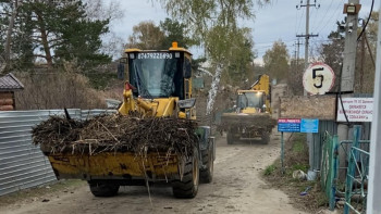 Фотография к новости: Су тасқыны. Қостанай саяжайлары қамыстан тазартылып жатыр