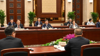 Фотография к новости: Мәжіліс төрағасы Шыңжаң-Ұйғыр автономиялық ауданына барды