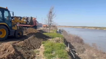 Фотография к новости: Атырау қаласында су тасқынына қарсы іс-шаралар күшейтілді