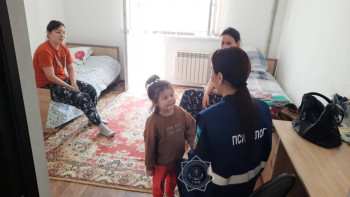 Фотография к новости: Маңғыстаулық психологтар Құлсары қаласының тұрғындарына көмек көрсетті