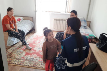 Фотография к новости: Маңғыстаулық психологтар Құлсары қаласының тұрғындарына көмек көрсетті