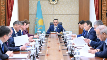 Фотография к новости: Палатаның алдағы отырысында жаңа сенатор ант береді