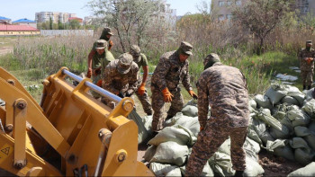 Фотография к новости: Тасқын кезінде Қарулы күштер мен Ұлттық ұланнан қанша сарбаз-жауынгер көмекке кетті