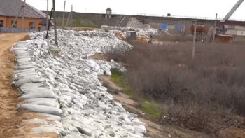 Фотография к новости: Атырауда жағалауды нығайту жұмыстары 97%-ға аяқталды