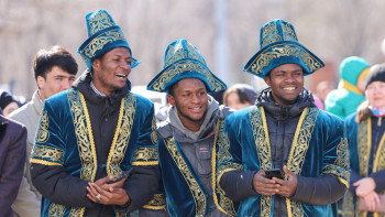 Фотография к новости: Африкадан келген студенттер. Қазақ тілін меңгерген пәкістандық