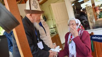 Фотография к новости: Шымкентте қариялар мен ардагерлерге құрмет көрсетілуде