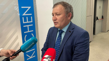 Фотография к новости: "Әр елдің заңы өз тілінде дайындалуы керек. Бұл – аксиома" – академик 99 пайыз заң орыс тілінде жазылғанын айтты