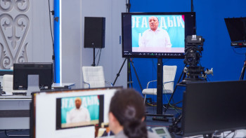 Фотография к новости: Жылыой ауданында су басқан үйлерді дезинфекциялау жұмыстары жүргізілуде