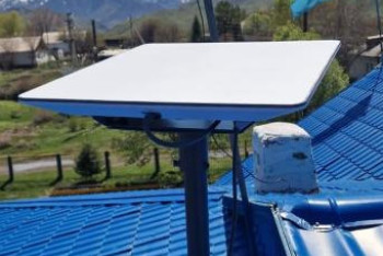 Фотография к новости: Шығыс Қазақстанда «Starlink» ғаламтор желісі ауылдық мектепте іске қосылды