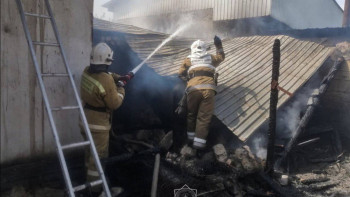 Фотография к новости: Қызылорда облысында моншаның сарайы мен шатырын өрт шарпыды