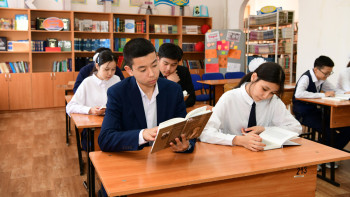 Фотография к новости: Ақтөбеде соңғы қоңырау соғыла ма