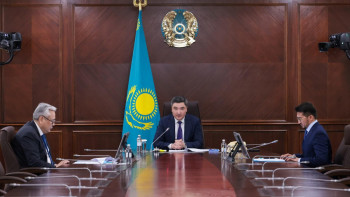 Фотография к новости: Бектенов Үкіметке жаңа министрді таныстырды