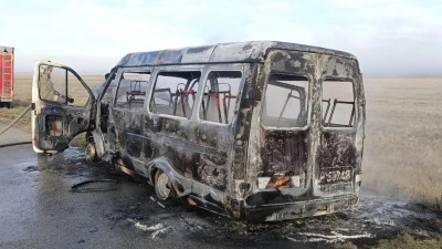 Түркістан облысында оқушылар мінген "Газель" өртенді