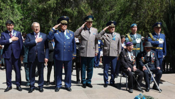 Фотография к новости: Қорғаныс министрі Жетісу облысындағы салтанатты іс-шараларға қатысты
