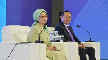 Фотография к новости: Зейнеп Ахметова Шымкент жұртшылығымен кездесті