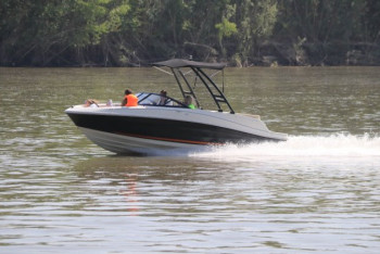 Фотография к новости: Павлодарда сүңгуірлер кеме капитанын іздеп жатыр