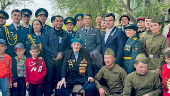 Фотография к новости: Ассамблея ардагерлерді құттықтады