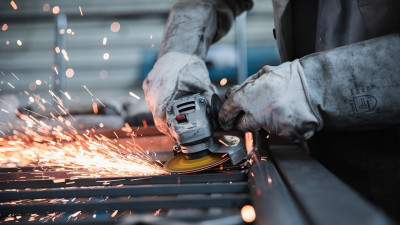 Қазақстан ерлері қай салаларда жұмыс істейді?