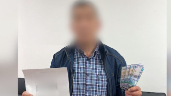 Фотография к новости: Жетісулық шенеунік осал топтағы адамдардан тұрақты түрде пара алып отырды деп күдіктелуде