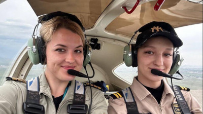 Азаматтық авиация академиясының қыздар экипажы алғашқы рейсін жасады