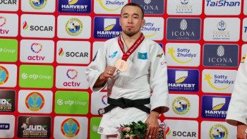 Фотография к новости: Абылайхан Жұбаназар үлкен дулыға турнирінің қола жүлдесін иеленді