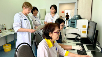 Фотография к новости: Ақтөбеде жүкті әйелдерге арналған біркүндік емхана ашылды