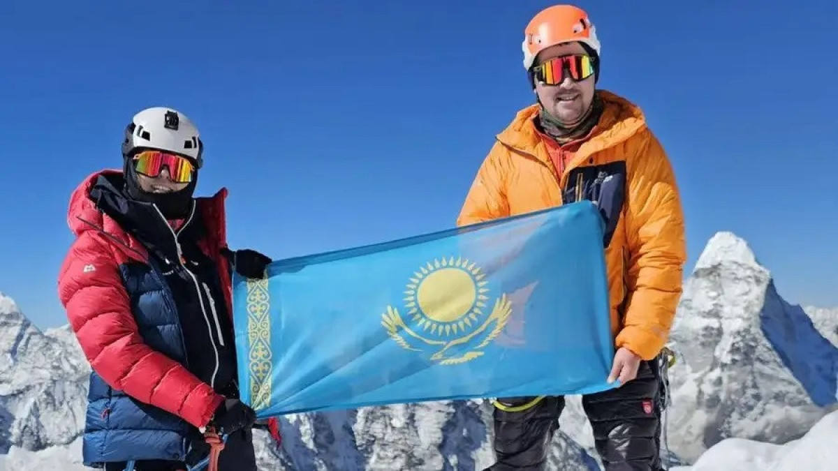  Kazakh Everest Team
