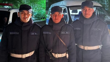 Фотография к новости: Елордалық ұландықтар ер адамды есірткімен ұстады