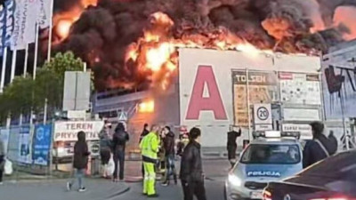 Польшада ірі сауда орталығы өртенді