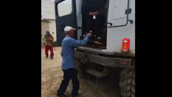 Фотография к новости: Су тасқыны. Атыраудың Алмалы ауылынан 2 адам эвакуацияланды