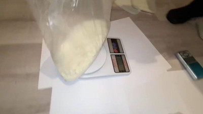 Шымкентте полиция мефедронның ірі партиясының таралуына жол бермеді