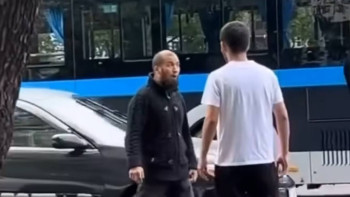 Фотография к новости: Алматыда ер адам аялдамада тұрғандарға шабуылдады