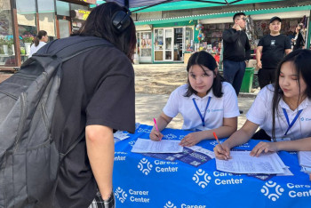 Фотография к новости: Алматыда жастарға арналған жұмыс жәрмеңкесі өтіп жатыр