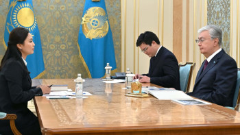 Фотография к новости: Тоқаев "Қазпоштаның" қаржылық жағдайын жақсартуды тапсырды