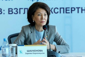 Фотография к новости: Зарема Шәукенова отбасы, психология және климаттық өзгерістер жайлы