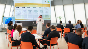 Фотография к новости: Мемлекеттік қызметшілер БАӘ мен еліміз арасындағы  үкіметаралық бағдарлама аясында білім алуда